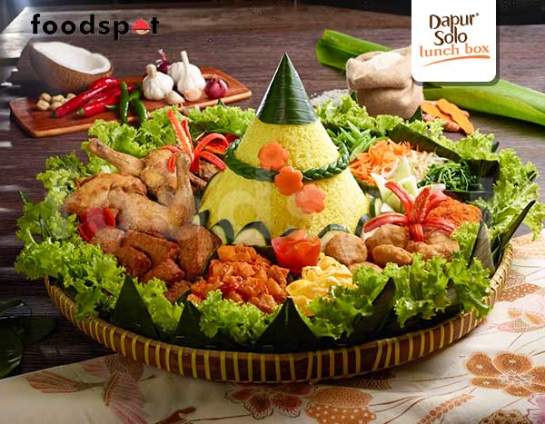 Tumpeng Dapur Solo Small (15 pax)